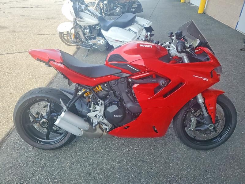2023 DUCATI Supersport