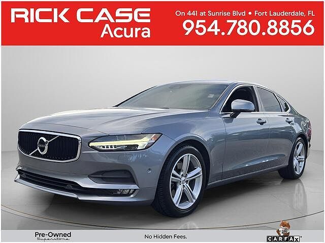 2017 VOLVO S90
