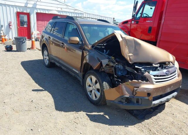 2011 SUBARU Outback