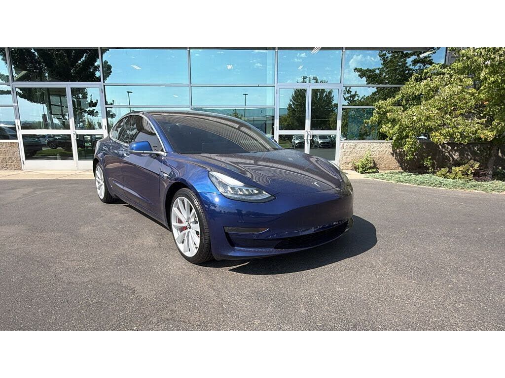 2018 TESLA Model 3