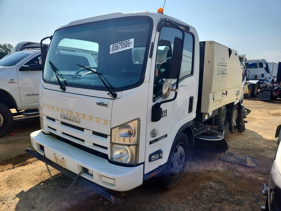 2010 ISUZU NQR/NRR