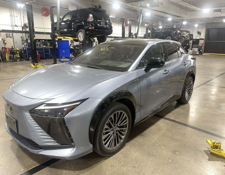 2023 LEXUS RZ 450e