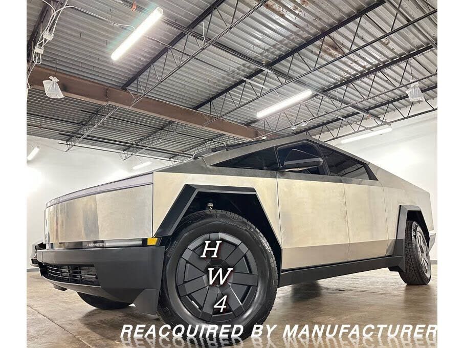 2024 TESLA Cybertruck