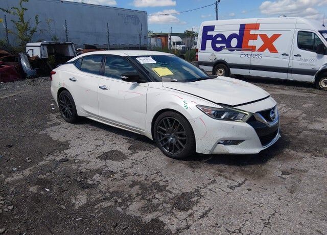 2017 NISSAN Maxima