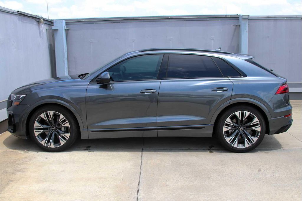 2025 Audi Q8