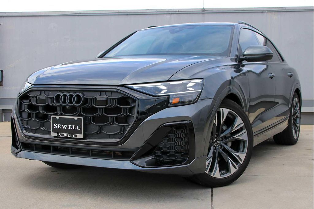 2025 AUDI Q8