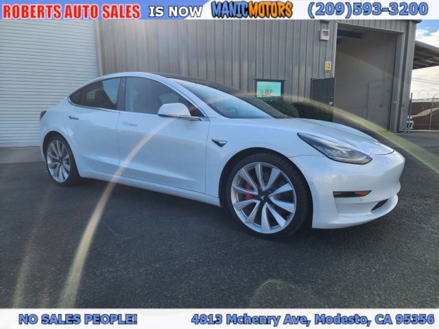 2018 TESLA Model 3