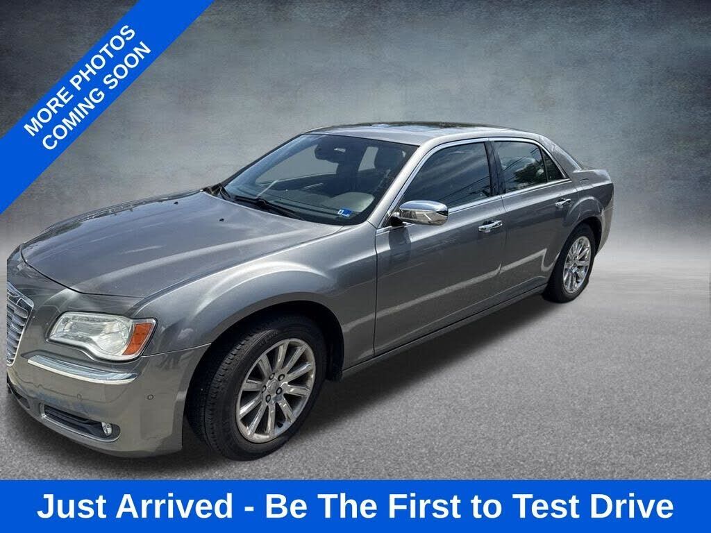 2011 CHRYSLER 300