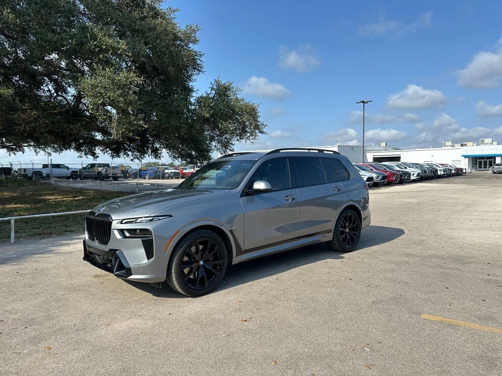 2024 BMW X7