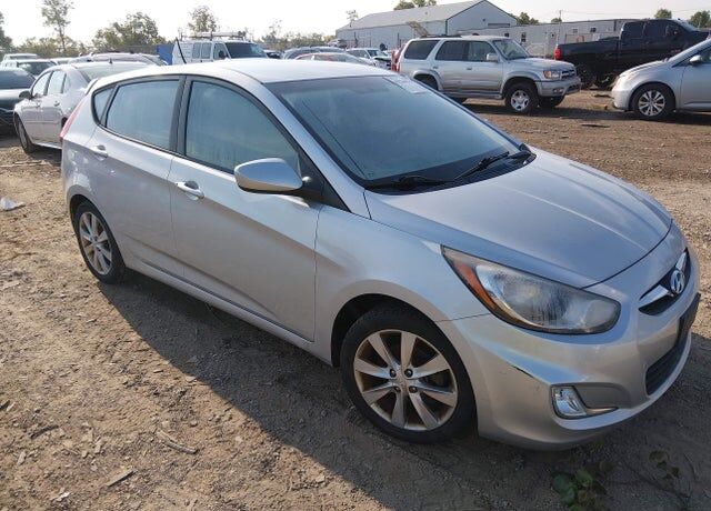 2012 HYUNDAI Accent