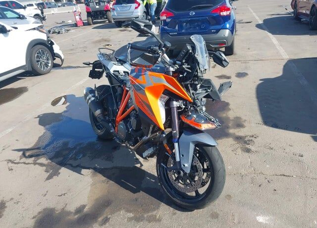 2023 KTM Super Duke GT