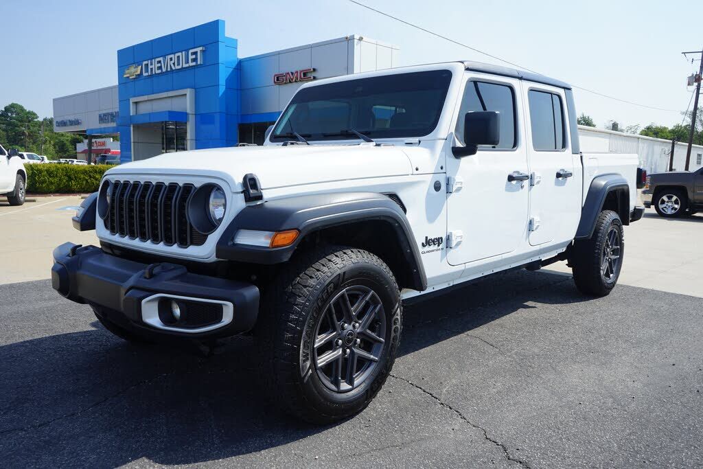 2025 JEEP Gladiator