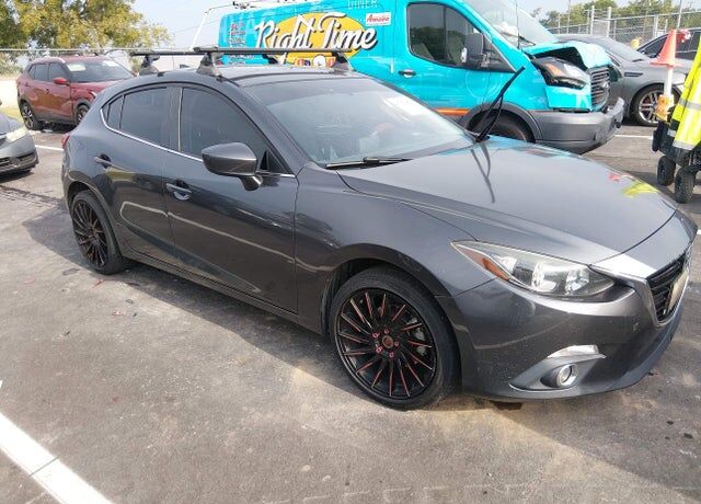 2016 MAZDA Mazda3