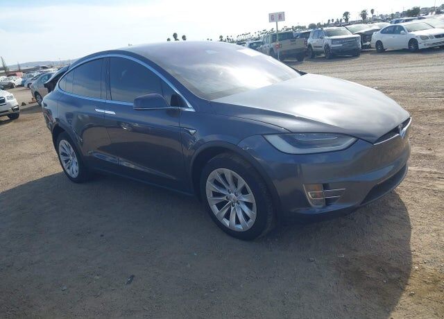 2019 TESLA Model X