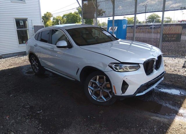 2022 BMW X4