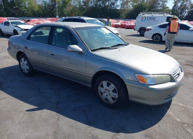 2001 TOYOTA Camry