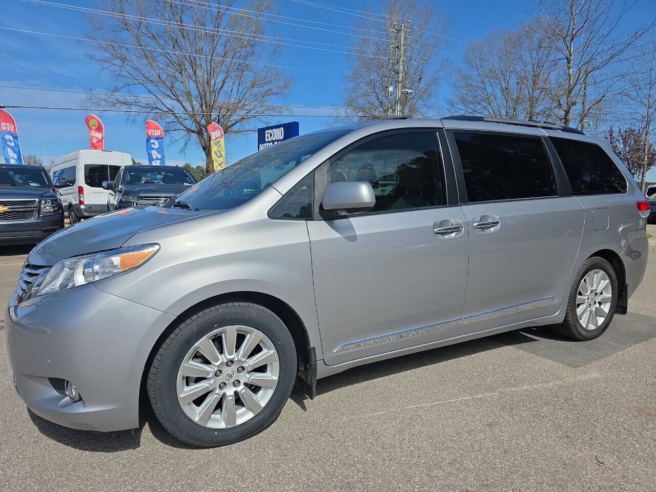 2012 TOYOTA Sienna