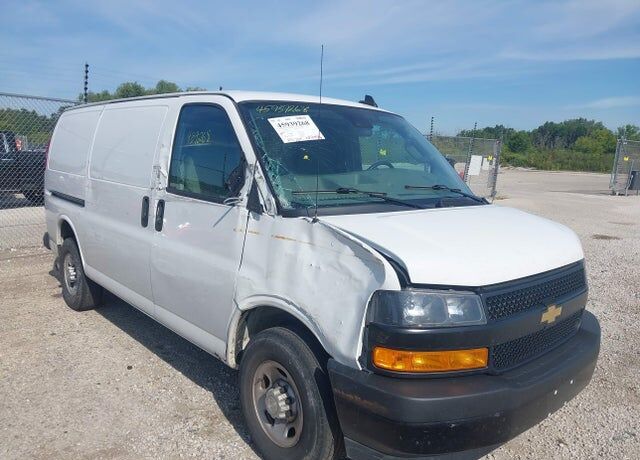 2021 CHEVROLET Express