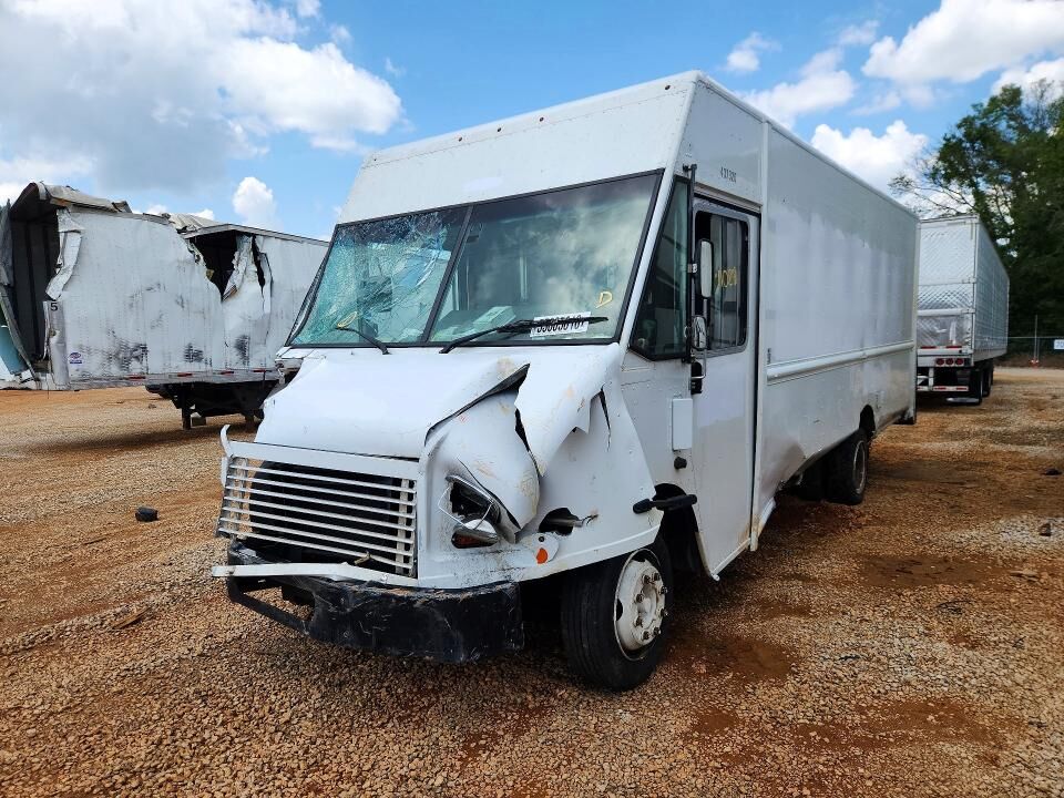 2021 FREIGHTLINER MT 45G Front Gasoline Engine Walk in Van Chassis