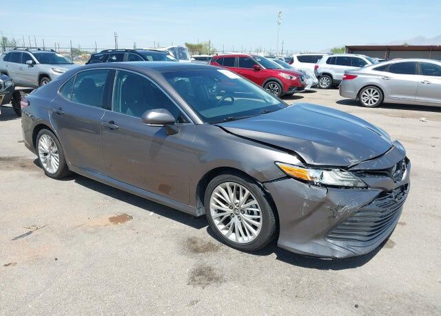 2018 TOYOTA Camry