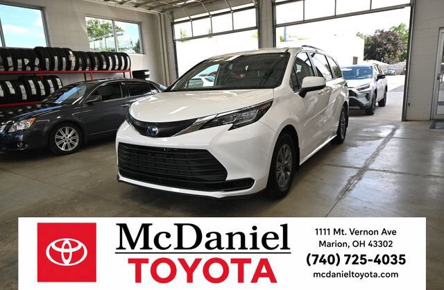 2023 TOYOTA Sienna
