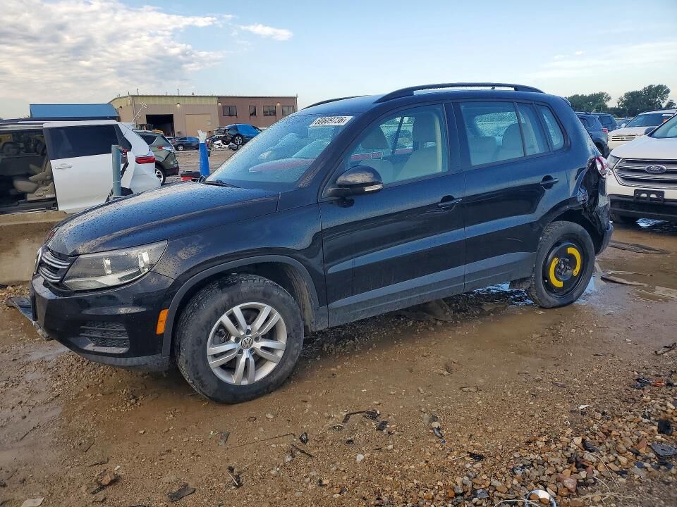 2017 VOLKSWAGEN Tiguan