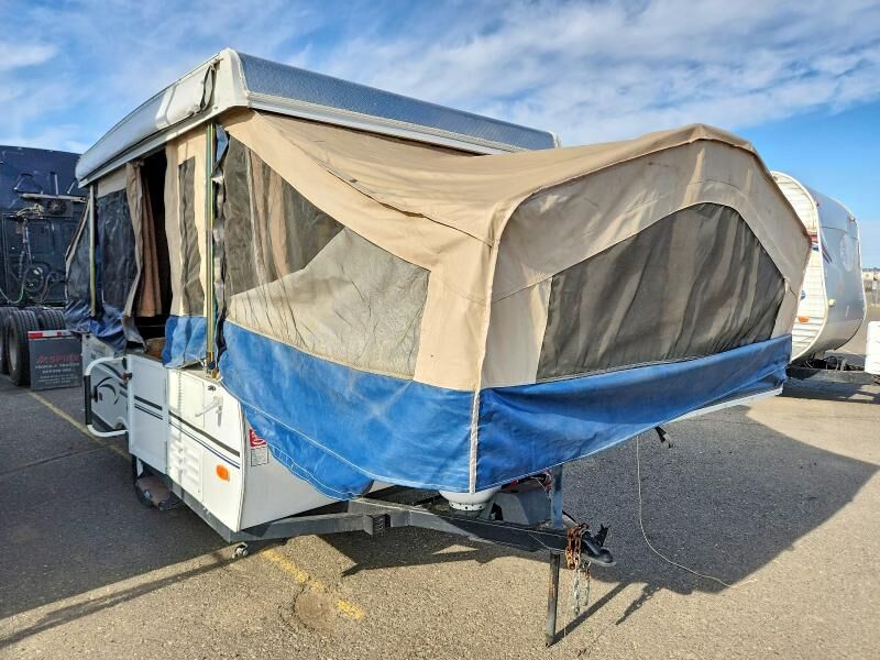 2013 FOREST RIVER Flagstaff Camping Trailer