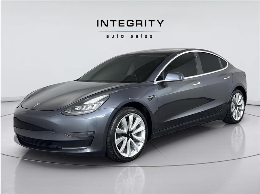 2018 TESLA Model 3