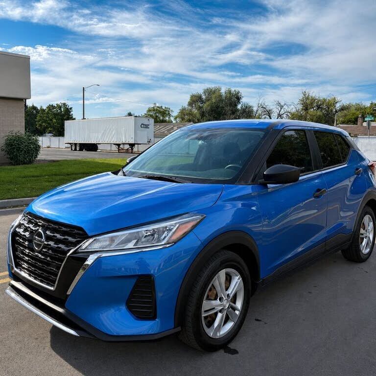 2022 NISSAN Kicks