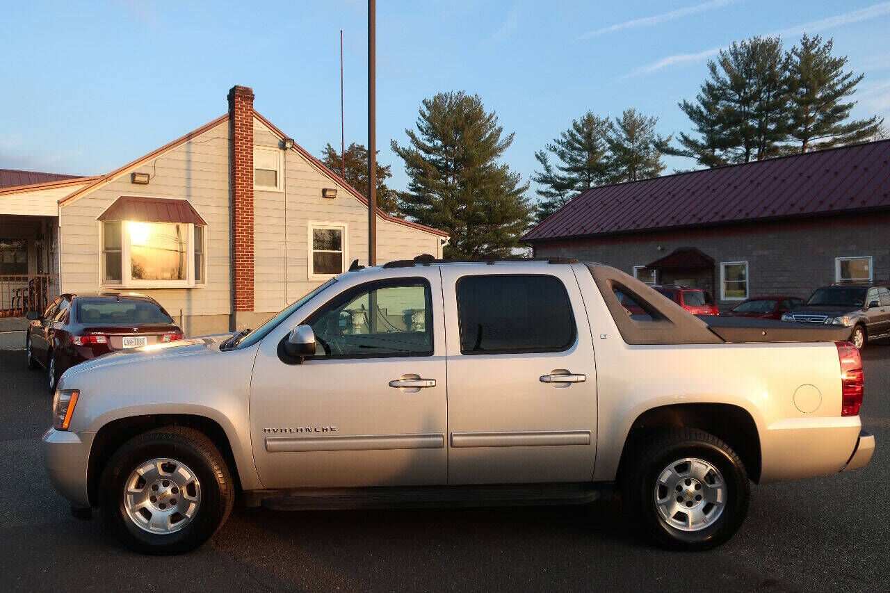 2011 CHEVROLET Avalanche