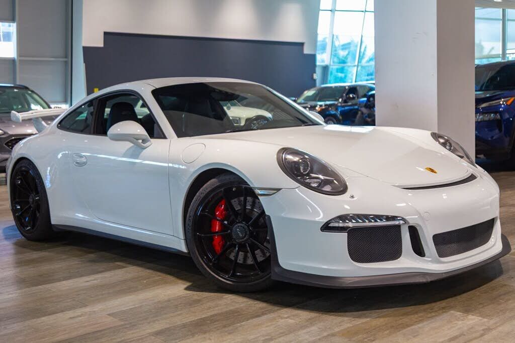 2015 PORSCHE 911