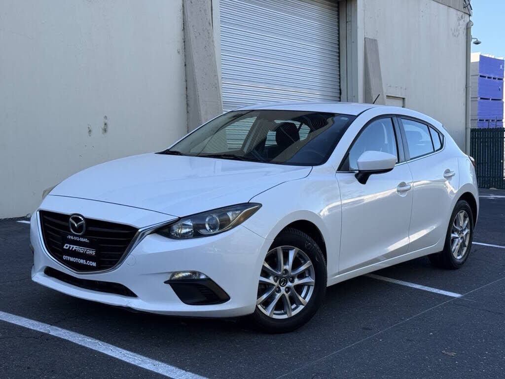 2016 MAZDA Mazda3