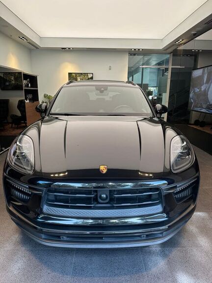 2023 PORSCHE Macan