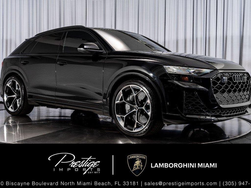 2025 AUDI RS Q8