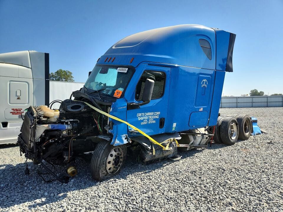2021 FREIGHTLINER New Cascadia 126" Sleepercab