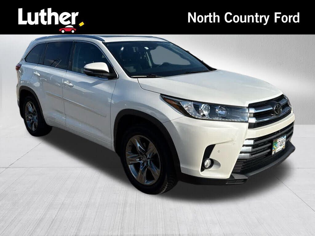 2017 TOYOTA Highlander