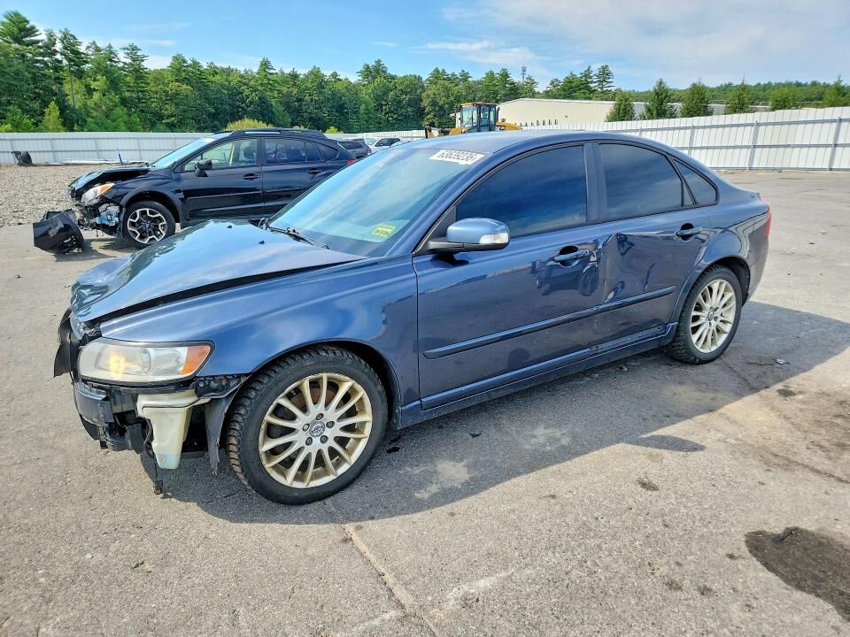 2011 VOLVO S40