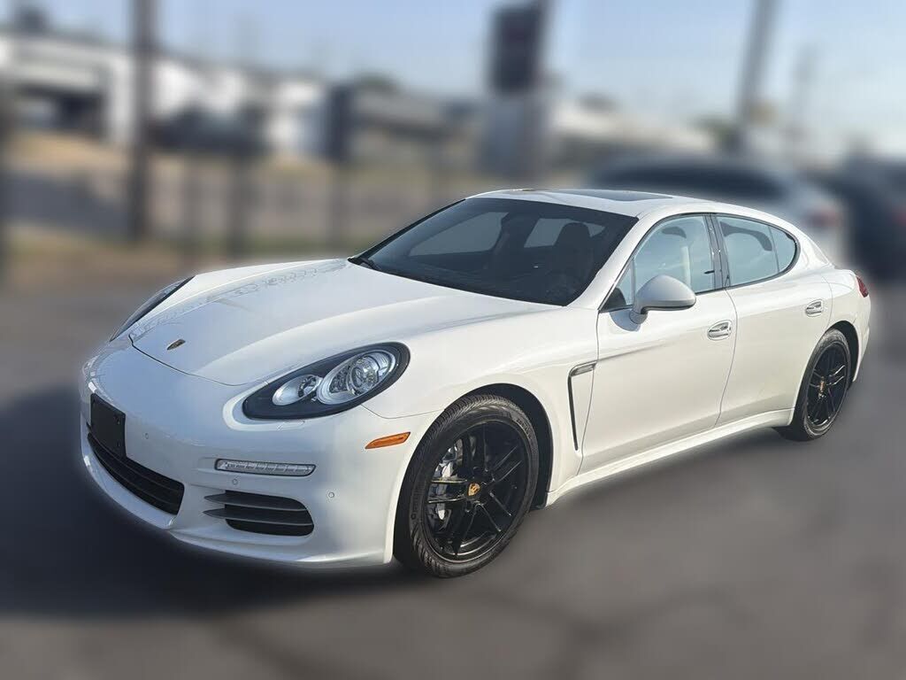 2016 PORSCHE Panamera