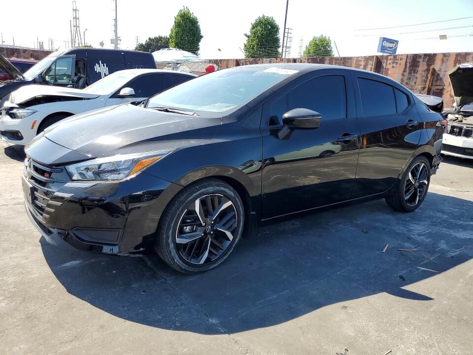 2023 NISSAN Versa