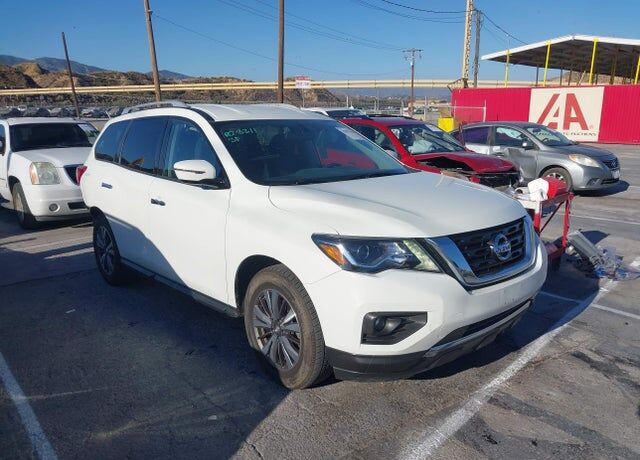 2017 NISSAN Pathfinder