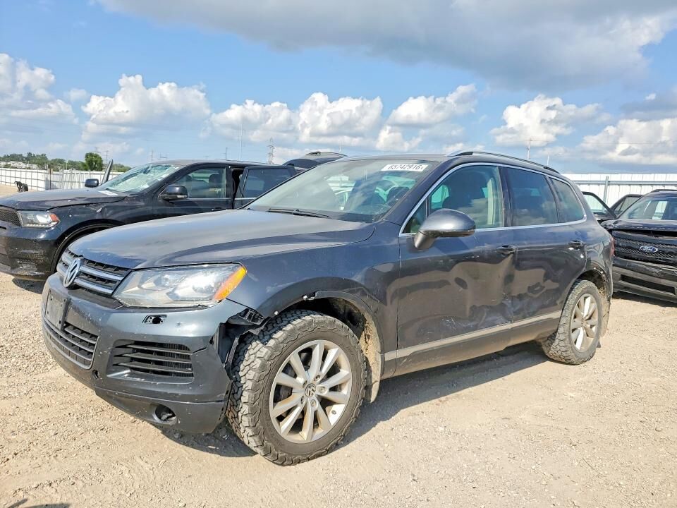 2014 VOLKSWAGEN Touareg