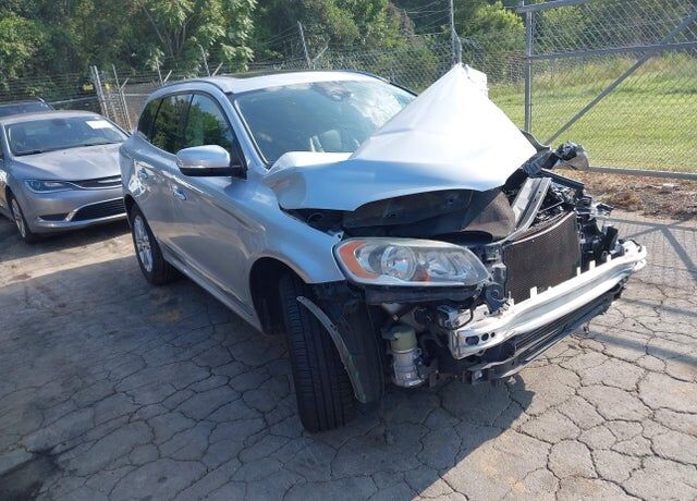 2015 VOLVO XC60