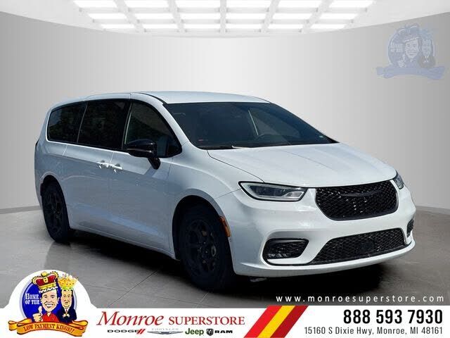 2024 CHRYSLER Pacifica