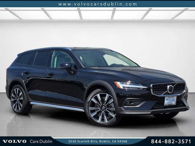 2026 VOLVO V60CC