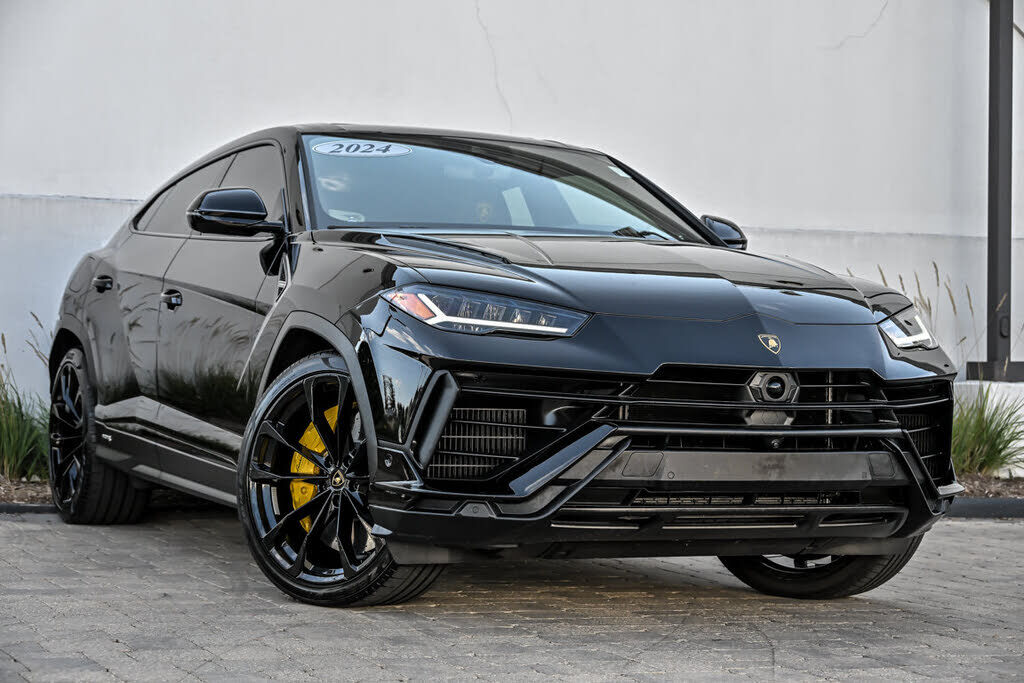 2024 LAMBORGHINI URUS