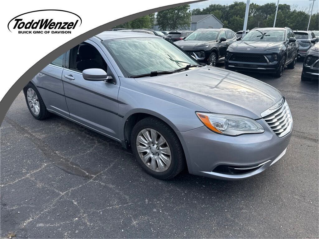 2013 CHRYSLER 200