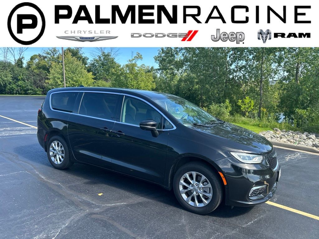 2023 CHRYSLER Pacifica