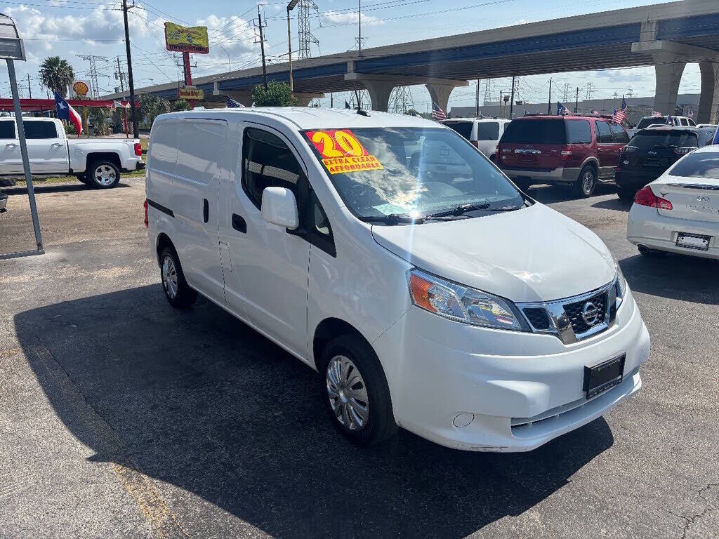 2020 NISSAN NV200