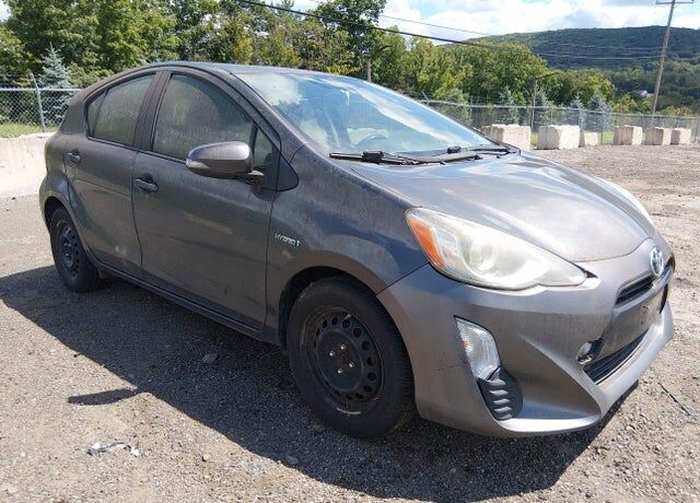 2016 TOYOTA Prius