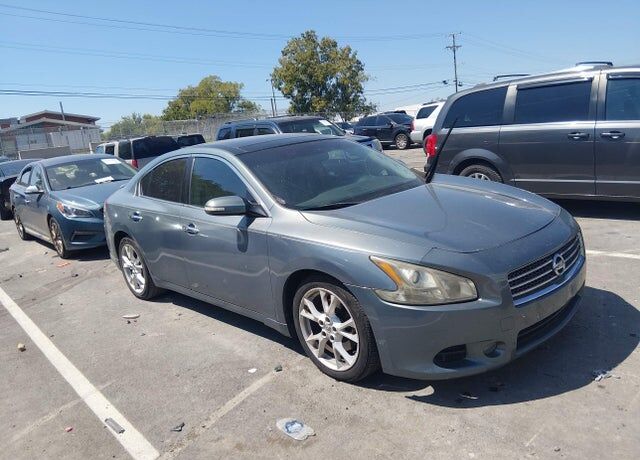 2011 NISSAN Maxima